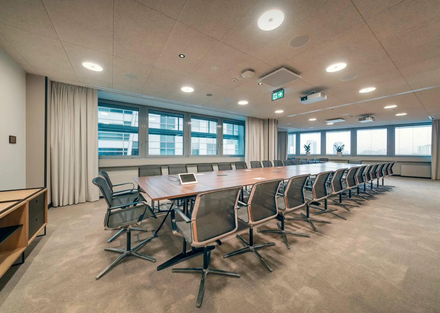 d9a57de7-85ca-4c2d-83bc-4c073da5282a (1)